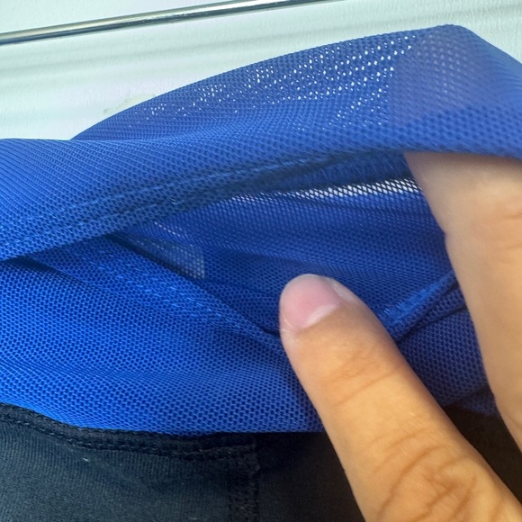 Lululemon Black Shorts with Blue Contrast - Picture 4 of 9